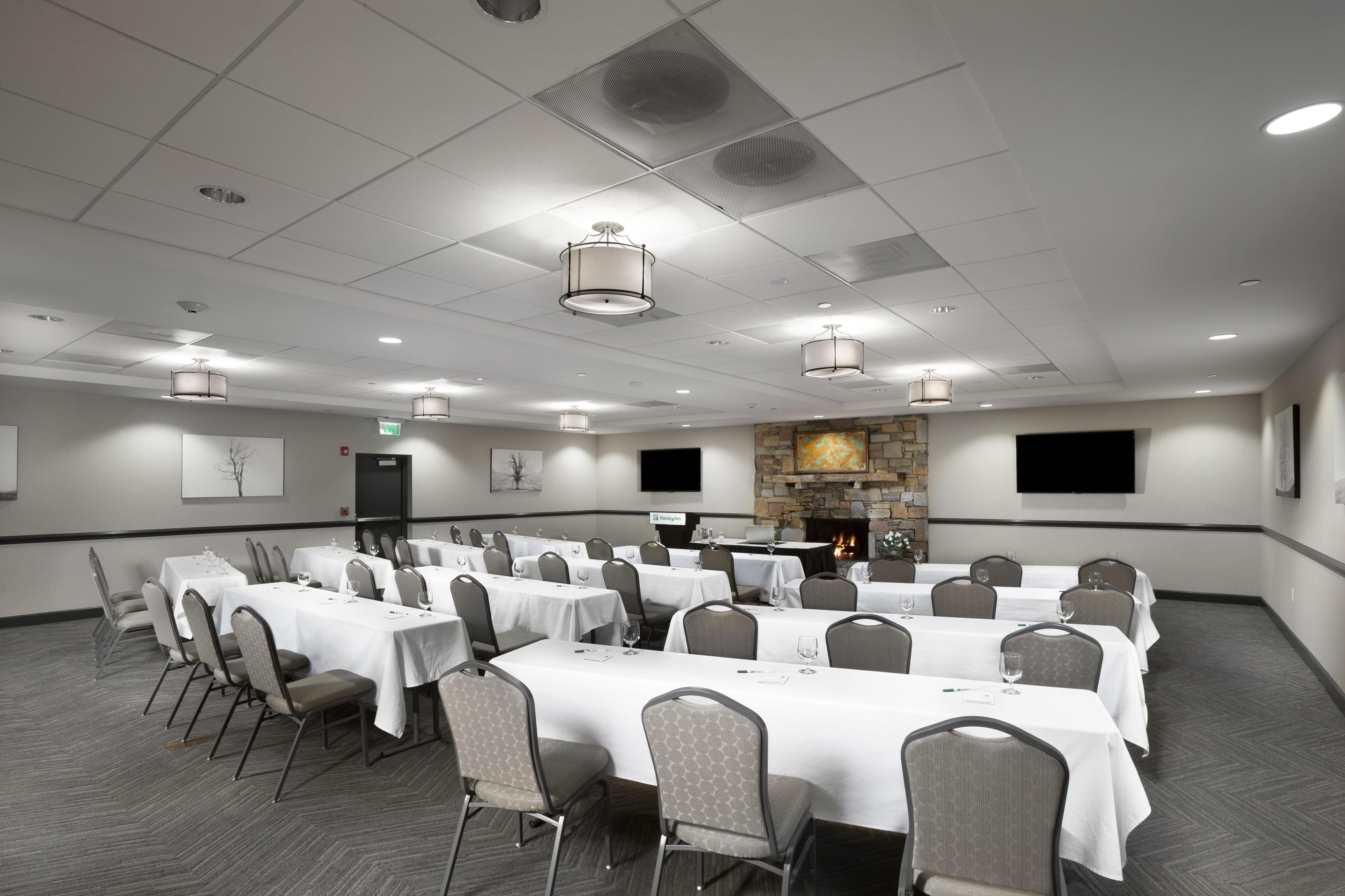 Holiday Inn Asheville East-Blue Ridge Pkwy By Ihg Exterior foto