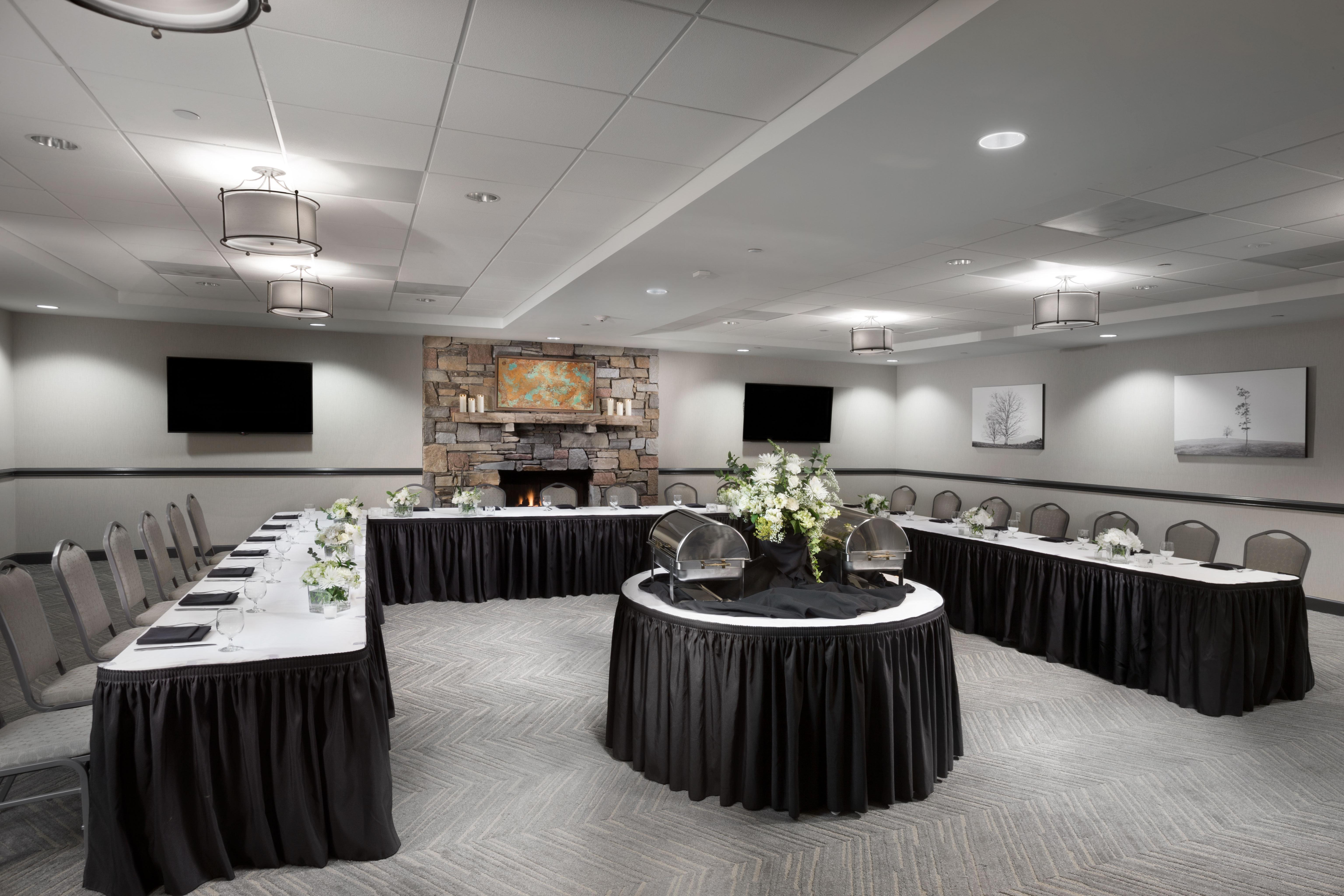 Holiday Inn Asheville East-Blue Ridge Pkwy By Ihg Exterior foto