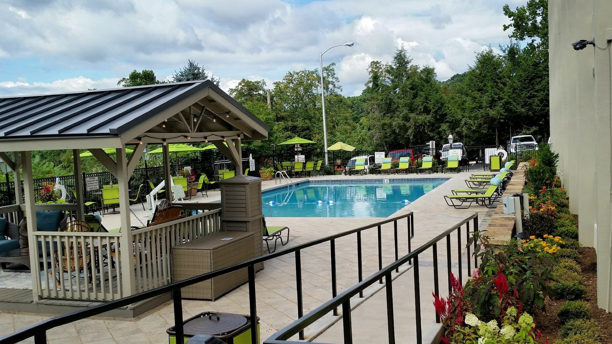 Holiday Inn Asheville East-Blue Ridge Pkwy By Ihg Exterior foto